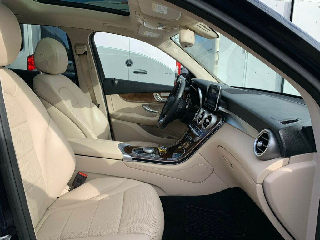 2019 Mercedes-Benz GLC GLC 300 SUV - 22975614 - 17
