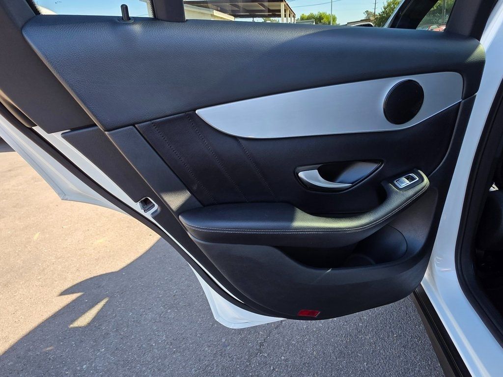 2019 Mercedes-Benz GLC GLC 300 SUV - 22943519 - 19