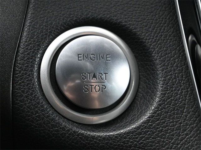 2019 Mercedes-Benz GLC GLC 300 SUV - 22968097 - 32