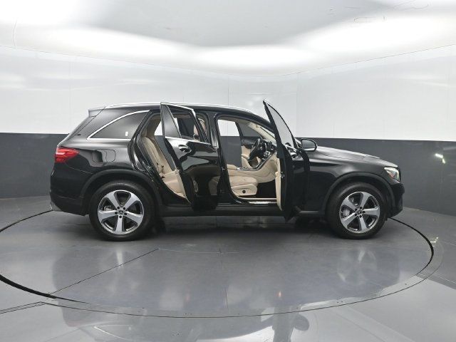 2019 Mercedes-Benz GLC GLC 300 SUV - 23080005 - 27