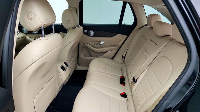2019 Mercedes-Benz GLC GLC 350e 4MATIC SUV w/ Intelligent Hybrid Nav & Multimedia Pkg - 23021509 - 19