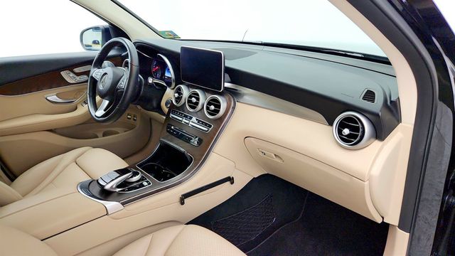 2019 Mercedes-Benz GLC GLC 350e 4MATIC SUV w/ Intelligent Hybrid Nav & Multimedia Pkg - 23021509 - 23