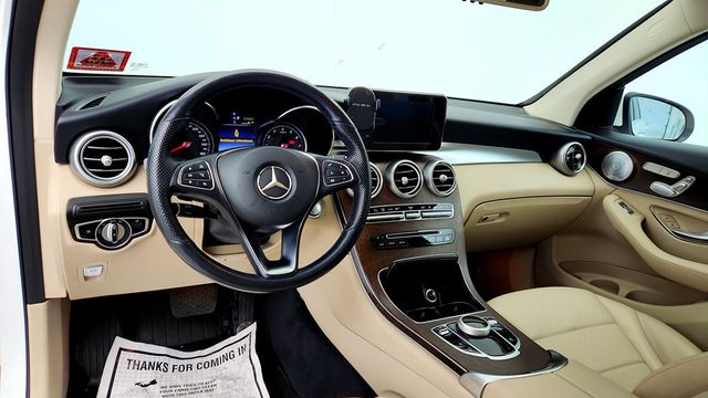 2019 Mercedes-Benz GLC GLC 350e 4MATIC SUV w/ Panorama Roof.& Premium Package - 22971195 - 11