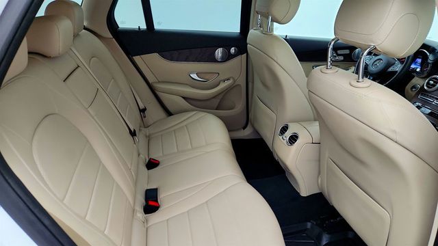 2019 Mercedes-Benz GLC GLC 350e 4MATIC SUV w/ Panorama Roof.& Premium Package - 22971195 - 21