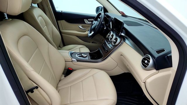 2019 Mercedes-Benz GLC GLC 350e 4MATIC SUV w/ Panorama Roof.& Premium Package - 22971195 - 22