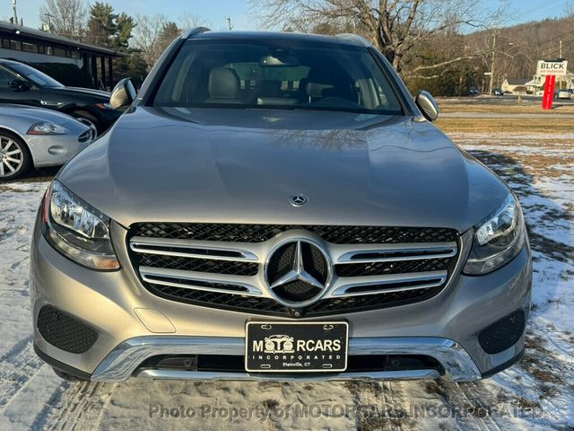 2019 Mercedes-Benz GLC IN "LIKE NEW" CONDITION WITH A BEAUTIFUL COLOR COMBINATION!  - 22964025 - 2