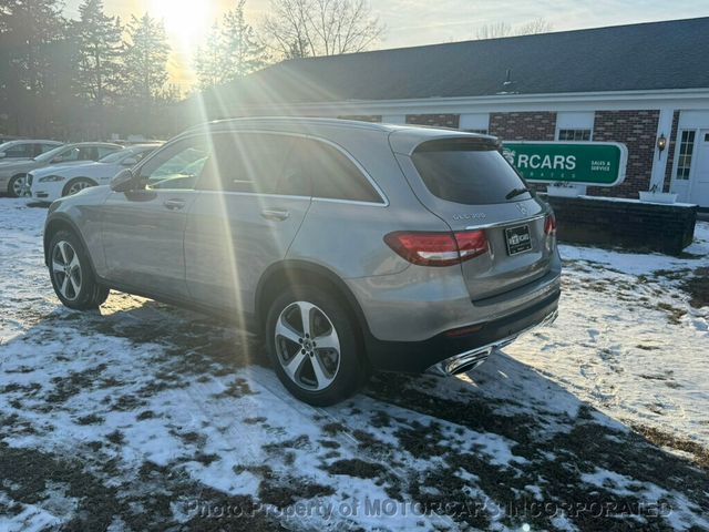 2019 Mercedes-Benz GLC IN "LIKE NEW" CONDITION WITH A BEAUTIFUL COLOR COMBINATION!  - 22964025 - 4