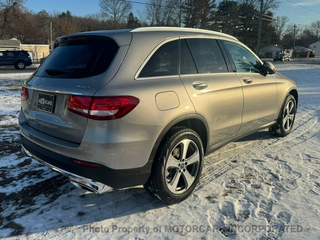 2019 Mercedes-Benz GLC IN "LIKE NEW" CONDITION WITH A BEAUTIFUL COLOR COMBINATION!  - 22964025 - 7