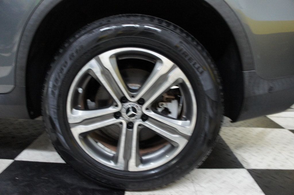 2019 Mercedes-Benz GLC Low Mileage, Immaculate! Panorama Roof! - 22945632 - 19