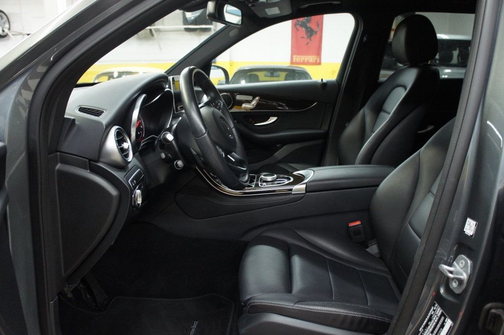 2019 Mercedes-Benz GLC Low Mileage, Immaculate! Panorama Roof! - 22945632 - 24