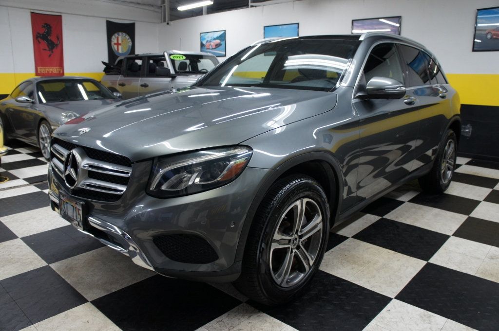 2019 Mercedes Benz GLC 300 photo 2