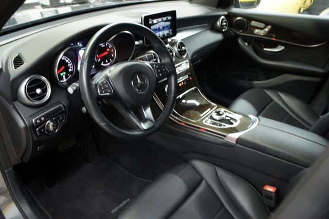 2019 Mercedes-Benz GLC Low Mileage, Immaculate! Panorama Roof! - 22945632 - 3