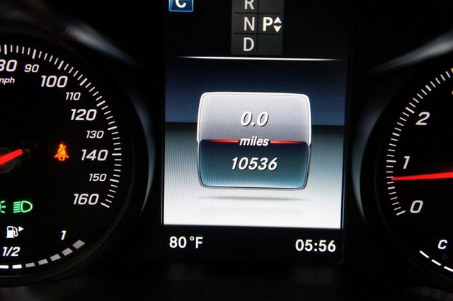 2019 Mercedes-Benz GLC Low Mileage, Immaculate! Panorama Roof! - 22945632 - 4