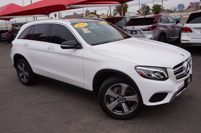 2019 Mercedes-Benz GLC LOW MILES,GLC 300,4MATIC,PREMIUM WHEELS,MOON ROOF, LEATHER SEATS - 22963603 - 1