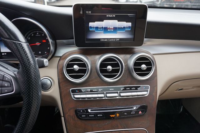 2019 Mercedes-Benz GLC LOW MILES,GLC 300,4MATIC,PREMIUM WHEELS,MOON ROOF, LEATHER SEATS - 22963603 - 28