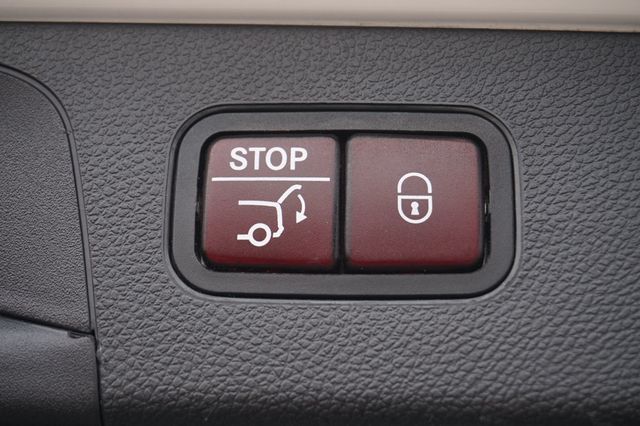 2019 Mercedes-Benz GLC LOW MILES,GLC 300,4MATIC,PREMIUM WHEELS,MOON ROOF, LEATHER SEATS - 22963603 - 8