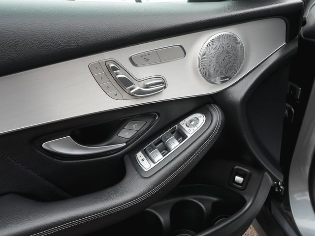 2019 Mercedes-Benz GLC 300 4MATIC - 23096046 - 11