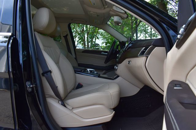 2019 Mercedes-Benz GLE GLE 400 4MATIC SUV - 23049634 - 35