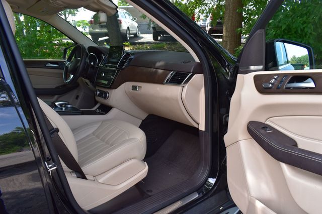 2019 Mercedes-Benz GLE GLE 400 4MATIC SUV - 23049634 - 37