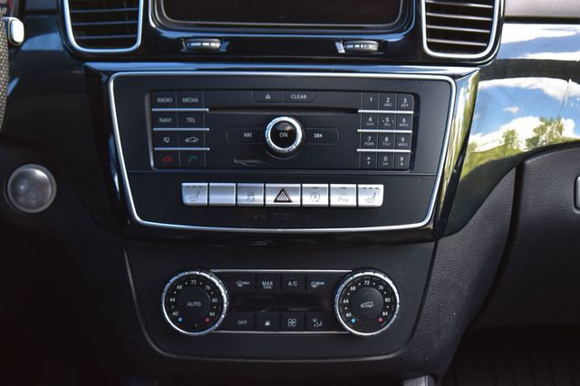 2019 Mercedes-Benz GLE GLE 400 4MATIC SUV - 23081677 - 25
