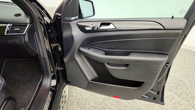 2019 Mercedes-Benz GLE GLE 400 4MATIC SUV w/ Premium 1 & Parking Assist Pkgs - 23092244 - 24