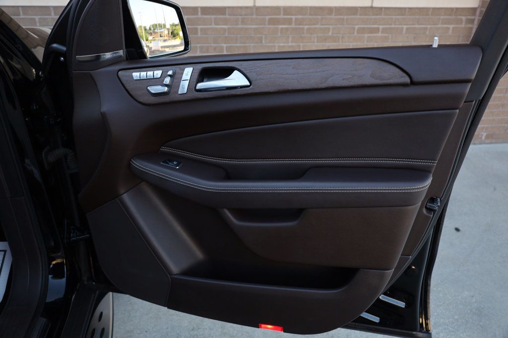 2019 Mercedes Benz GLS 450 4MATIC photo 25