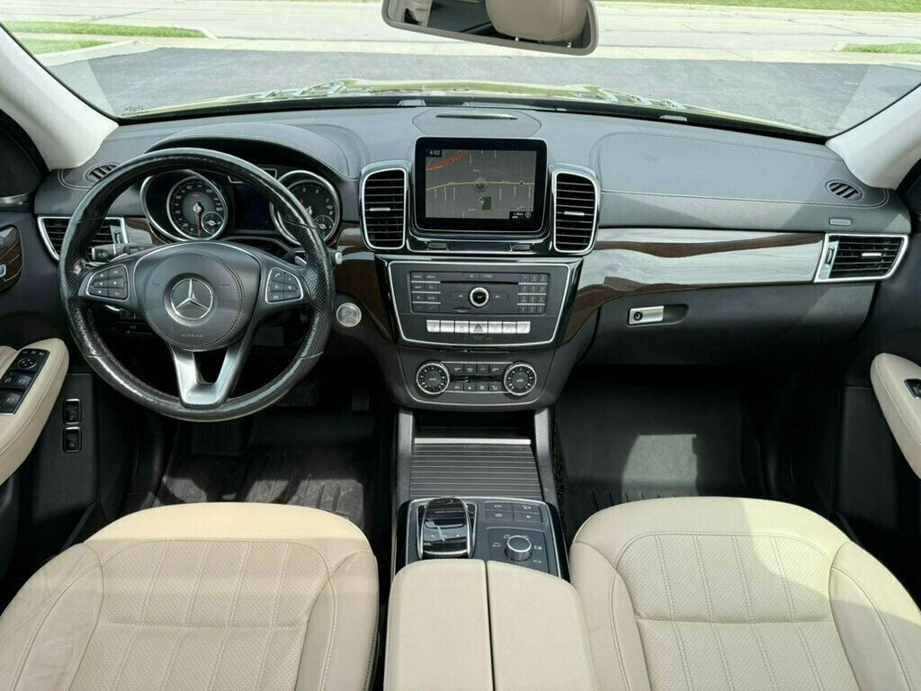 2019 Mercedes Benz GLS 450 4MATIC photo 2