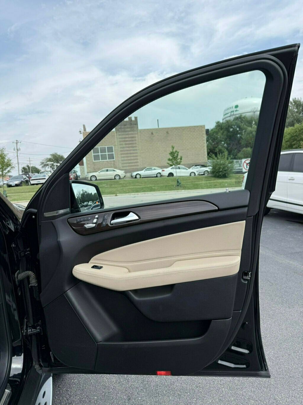 2019 Mercedes Benz GLS 450 4MATIC photo 21