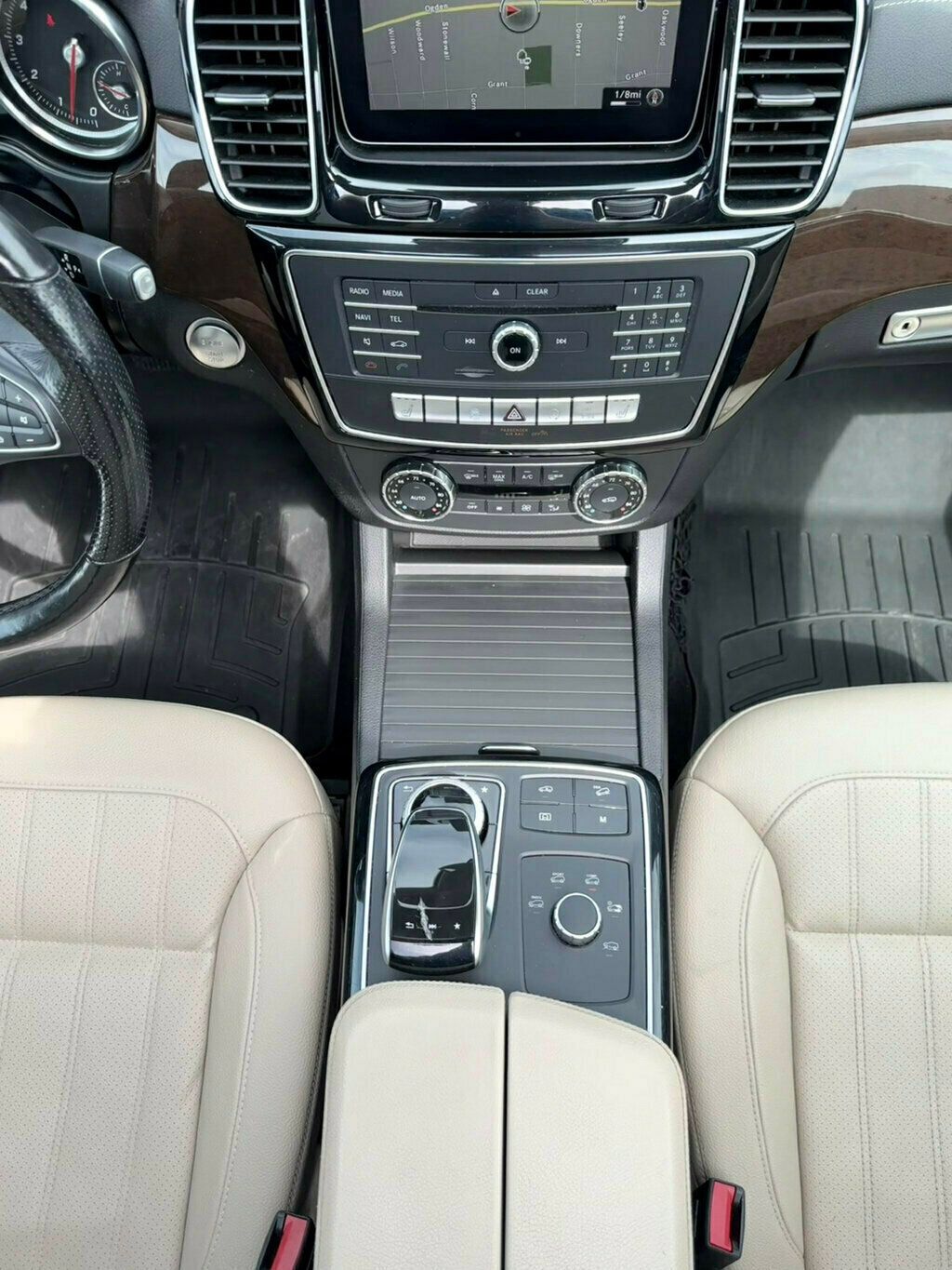 2019 Mercedes Benz GLS 450 4MATIC photo 23