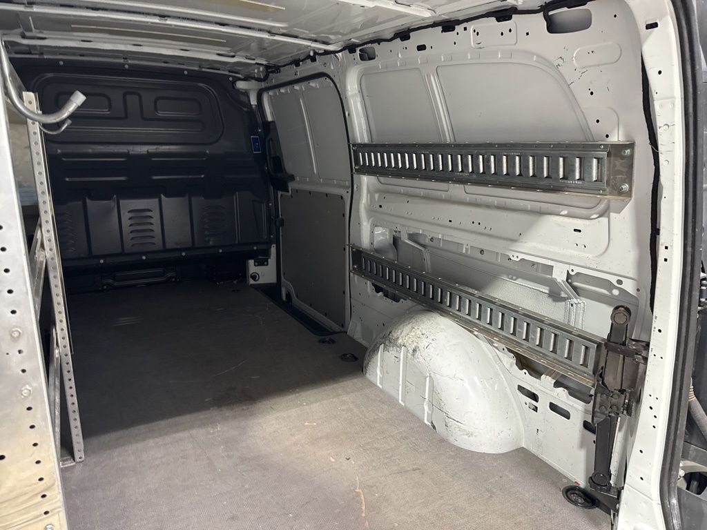 2019 Mercedes-Benz Metris Cargo Van Metris Cargo Van Standard Roof 135" Wheelbase - 23035487 - 32
