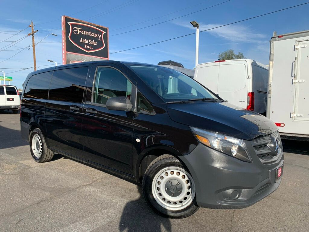 2019 Mercedes-Benz Metris Passenger Van Metris Passenger Van Standard Roof 126" Wheelbase - 22979829 - 10