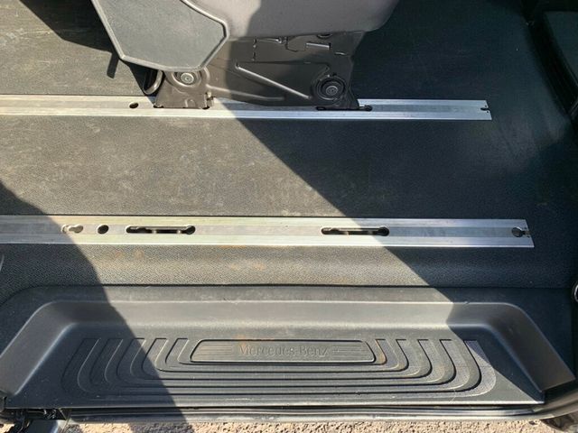 2019 Mercedes-Benz Metris Passenger Van Metris Passenger Van Standard Roof 126" Wheelbase - 22979829 - 33