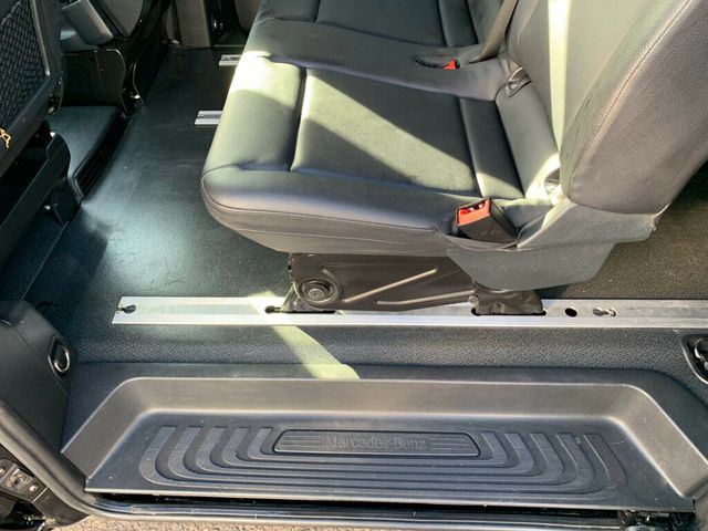2019 Mercedes-Benz Metris Passenger Van Metris Passenger Van Standard Roof 126" Wheelbase - 22979829 - 35