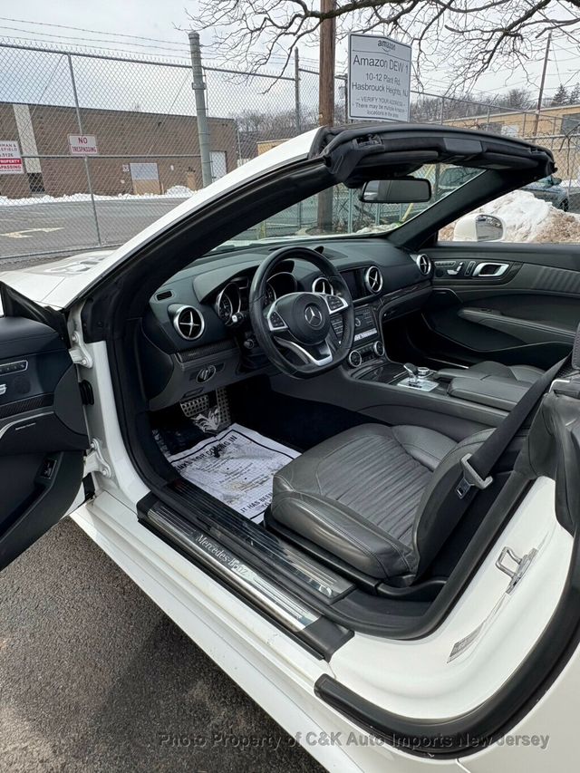 2019 Mercedes-Benz SL SL 550,AMG,Carbon Fiber,Magic Sky Roof,Harmon/Kardon,NEW TIRES - 22993093 - 34