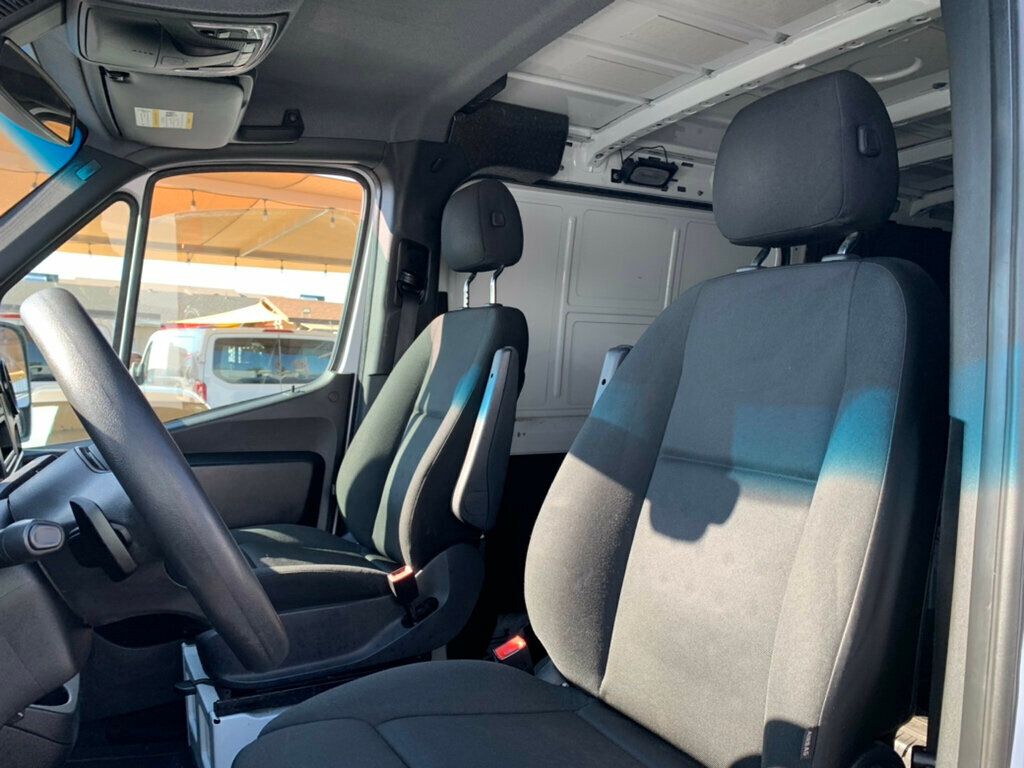 2019 Mercedes-Benz Sprinter Cargo Van 1500 Standard Roof 144" RWD - 22954178 - 9