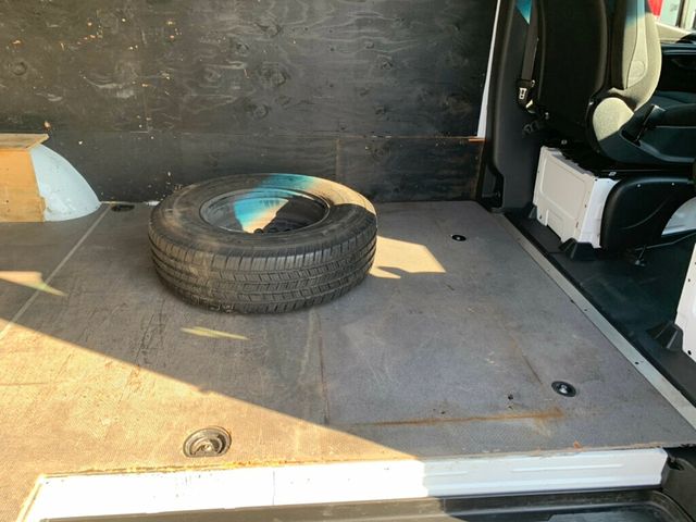 2019 Mercedes-Benz Sprinter Cargo Van 1500 Standard Roof 144" RWD - 22954178 - 14