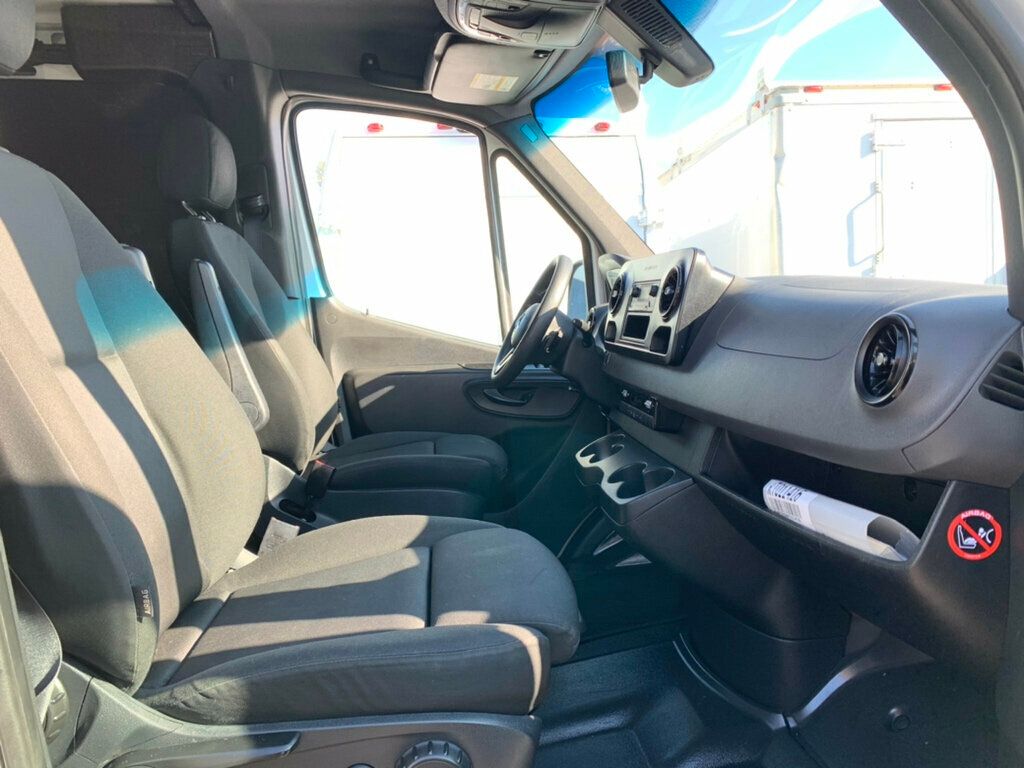 2019 Mercedes-Benz Sprinter Cargo Van 1500 Standard Roof 144" RWD - 22954178 - 27