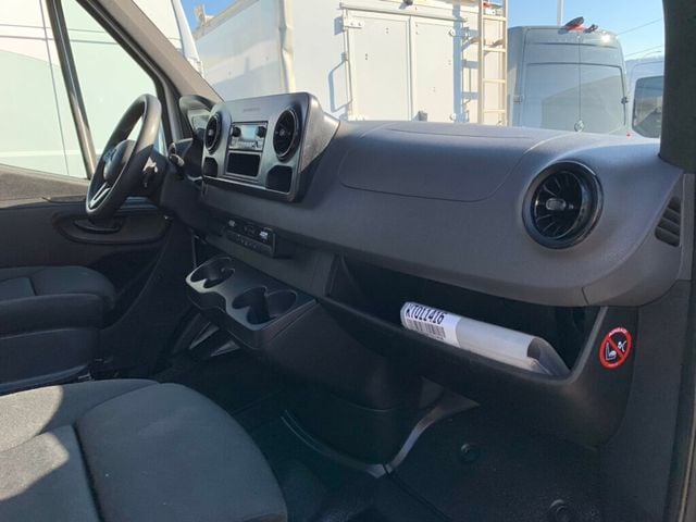 2019 Mercedes-Benz Sprinter Cargo Van 1500 Standard Roof 144" RWD - 22954178 - 29
