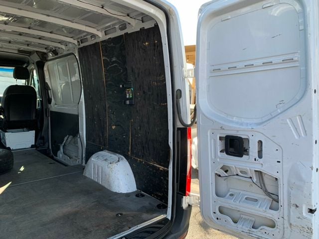 2019 Mercedes-Benz Sprinter Cargo Van 1500 Standard Roof 144" RWD - 22954178 - 4