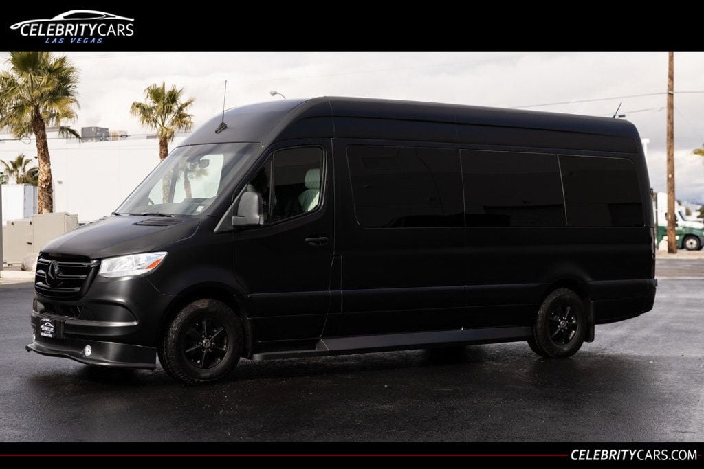 2019 best sale luxury van