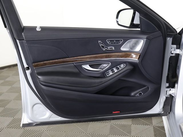 2019 Mercedes-Benz S-Class S 560 4MATIC Sedan - 22999267 - 28