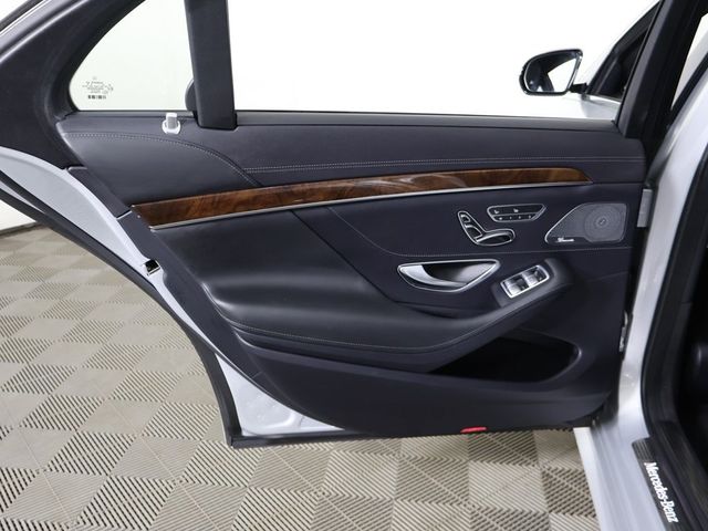 2019 Mercedes-Benz S-Class S 560 4MATIC Sedan - 22999267 - 30