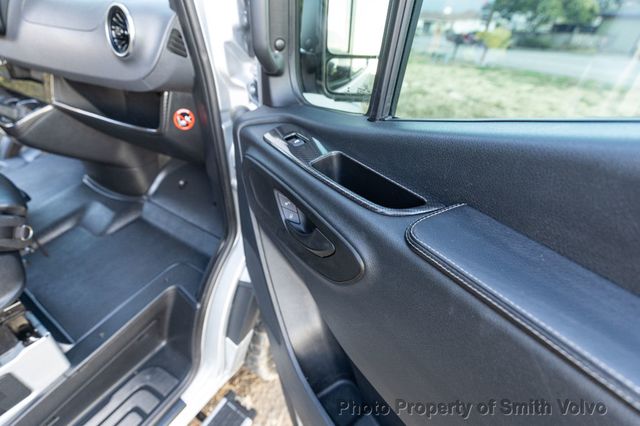 2019 Mercedes-Benz Winnebago Revel 4×4  - 23063318 - 17