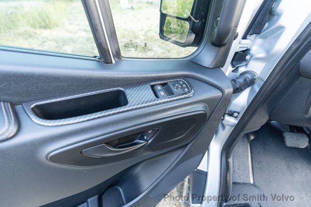 2019 Mercedes-Benz Winnebago Revel 4×4  - 23063318 - 19