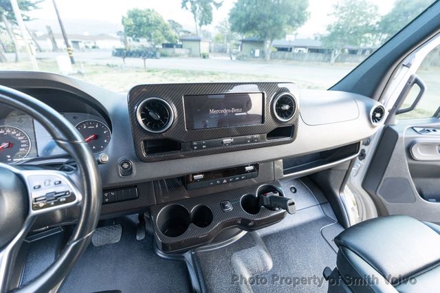 2019 Mercedes-Benz Winnebago Revel 4×4  - 23063318 - 25