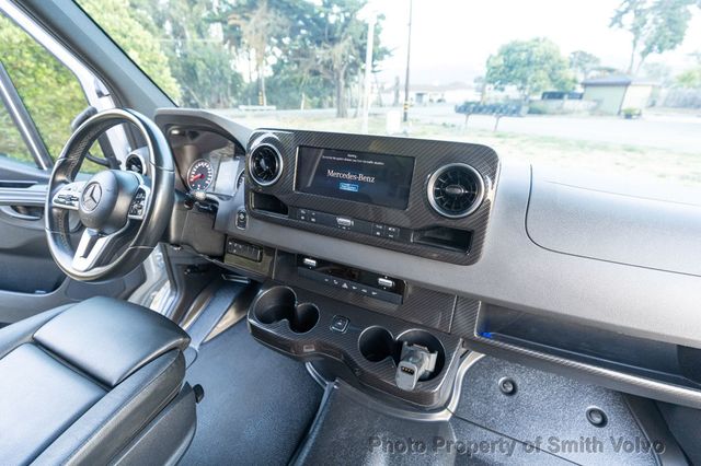 2019 Mercedes-Benz Winnebago Revel 4×4  - 23063318 - 26