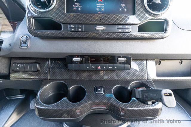 2019 Mercedes-Benz Winnebago Revel 4×4  - 23063318 - 27