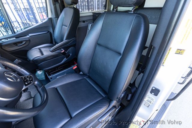 2019 Mercedes-Benz Winnebago Revel 4×4  - 23063318 - 30