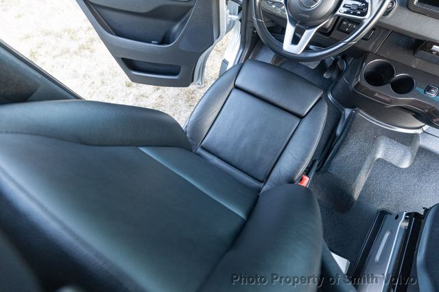 2019 Mercedes-Benz Winnebago Revel 4×4  - 23063318 - 37