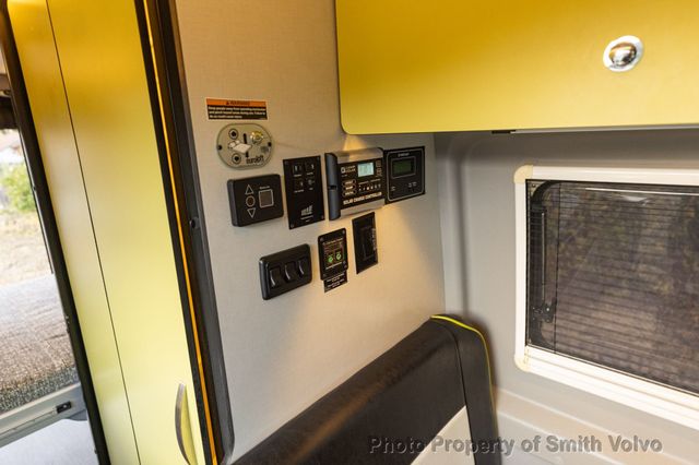 2019 Mercedes-Benz Winnebago Revel 4×4  - 23063318 - 50